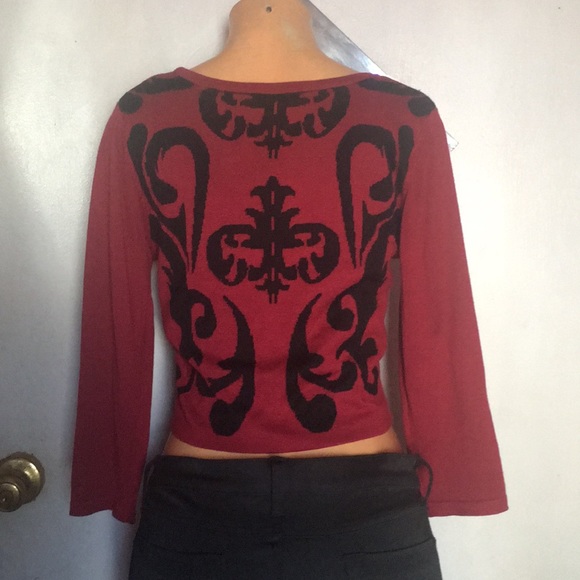 Adorable ✨sweater - Picture 2 of 4